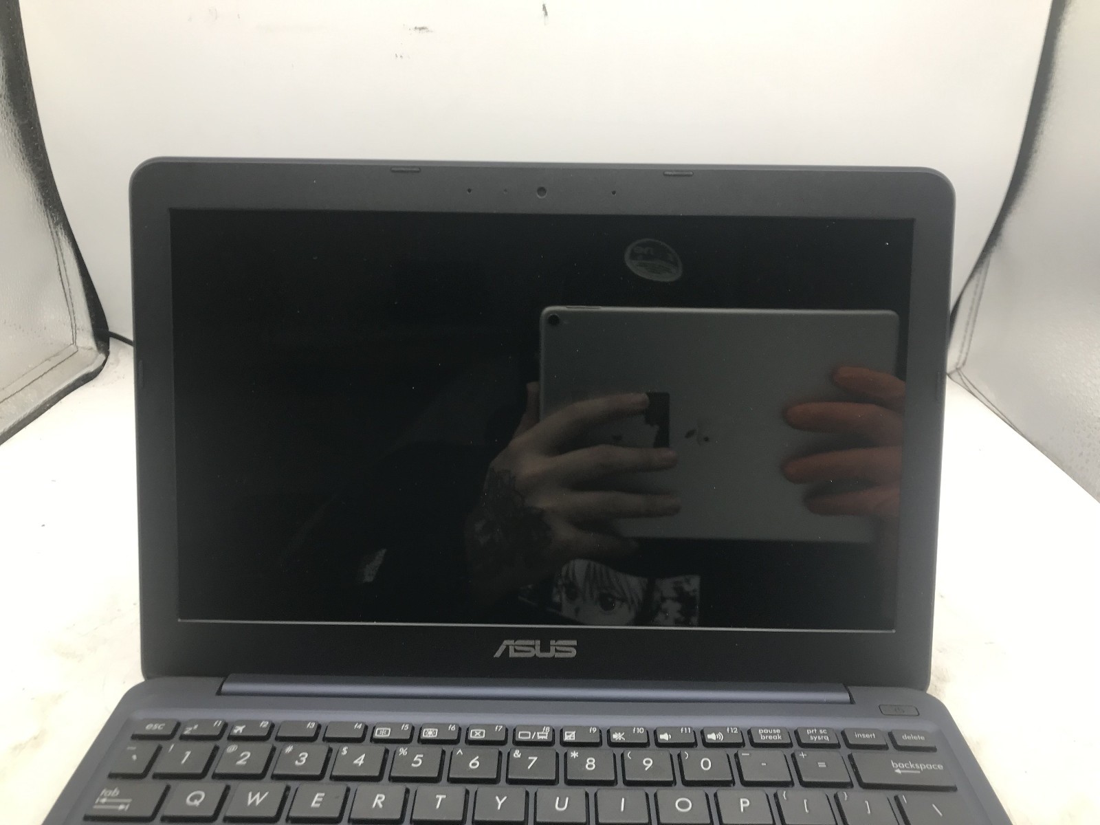 ASUS E200H NOTEBOOK – FOR PARTS/REPAIR – INTEL ATOM X5-Z8350 – 2GB RAM -READ- BB