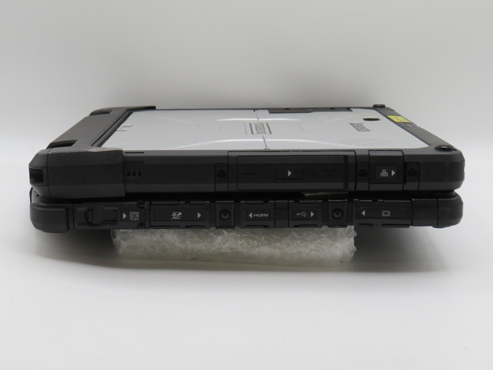 Panasonic CF-33 Toughbook i7-7600U@2.8 | 16/256GB SSD | 12″ Touch | No OS/AC