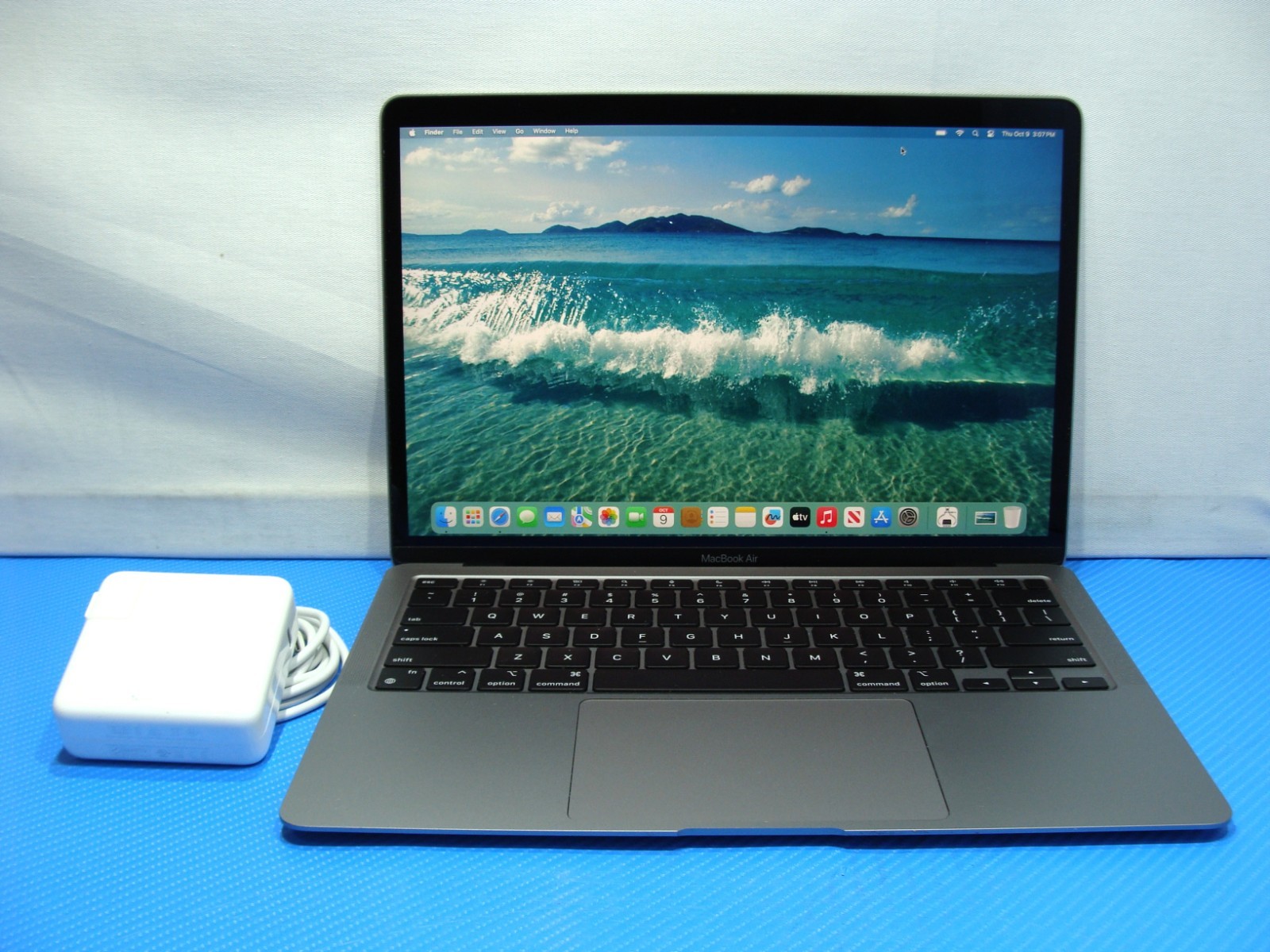 Apple MacBook Air A2337 13.3″ M1 2020 8CPU/7GPU 8GB 256GB OS Sequoia space gray