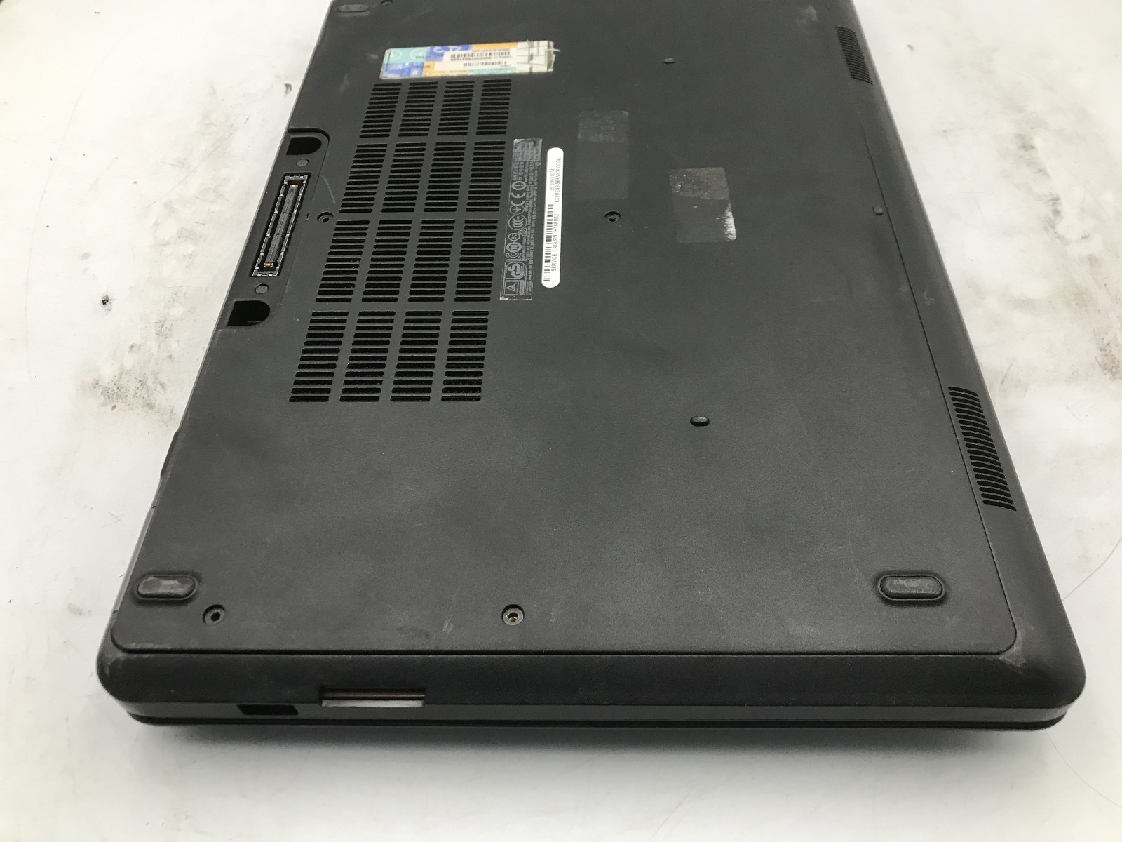 DELL LATITUDE E5450 – BOOTS TO BIOS/BAD LCD – INTEL I3 5010U – NO RAM – READ -BB