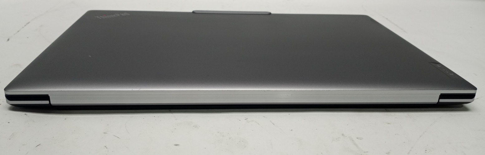 Lenovo ThinkPad Z16 Gen 1 TOUCH AMD Ryzen 7 6850H 16GB/512GB NVMe Win11P MC679!