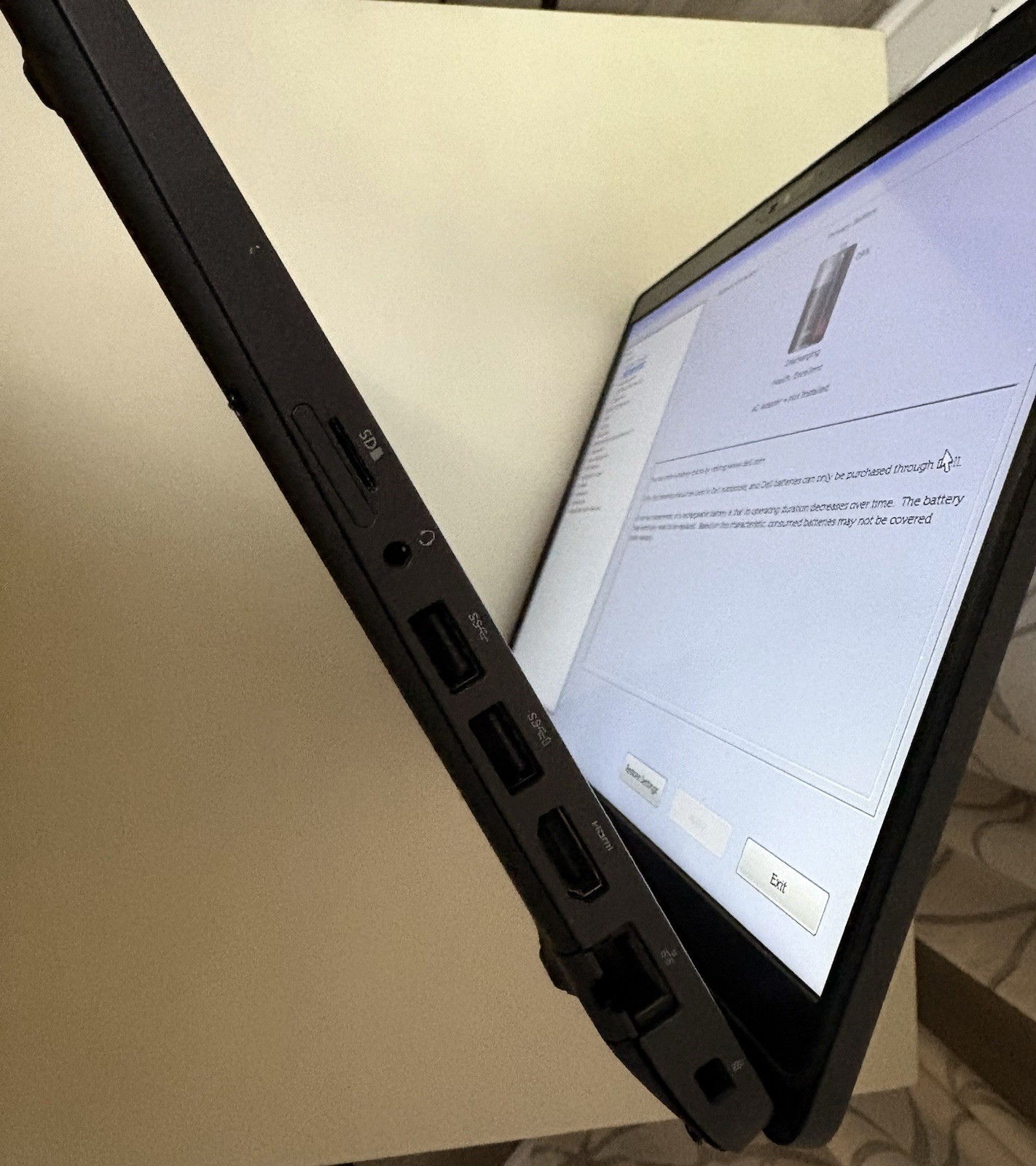 DELL LATITUDE 5501 15.6″ i5-9300H, **READ, NO RAM, NO SSD**