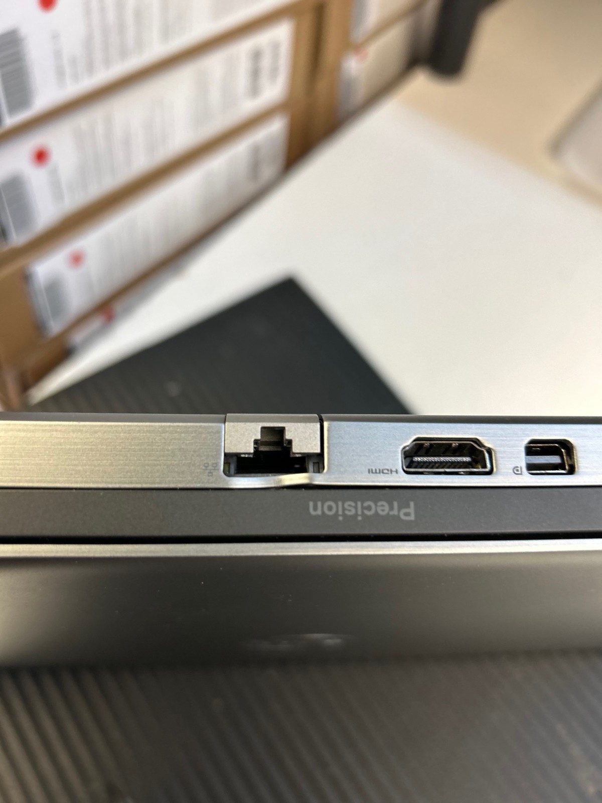 2021 PRECISION 15 7560 Core i7-11800H 32GB RAM 512GB 15.6″ FHD 220-nits W10 PRO