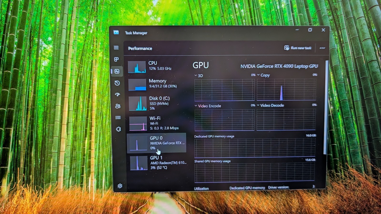 Alienware m16 R1 RTX 4090 7945HX 32GB 2TB 240Hz Cherry MX BIOS LOCKED Open Box