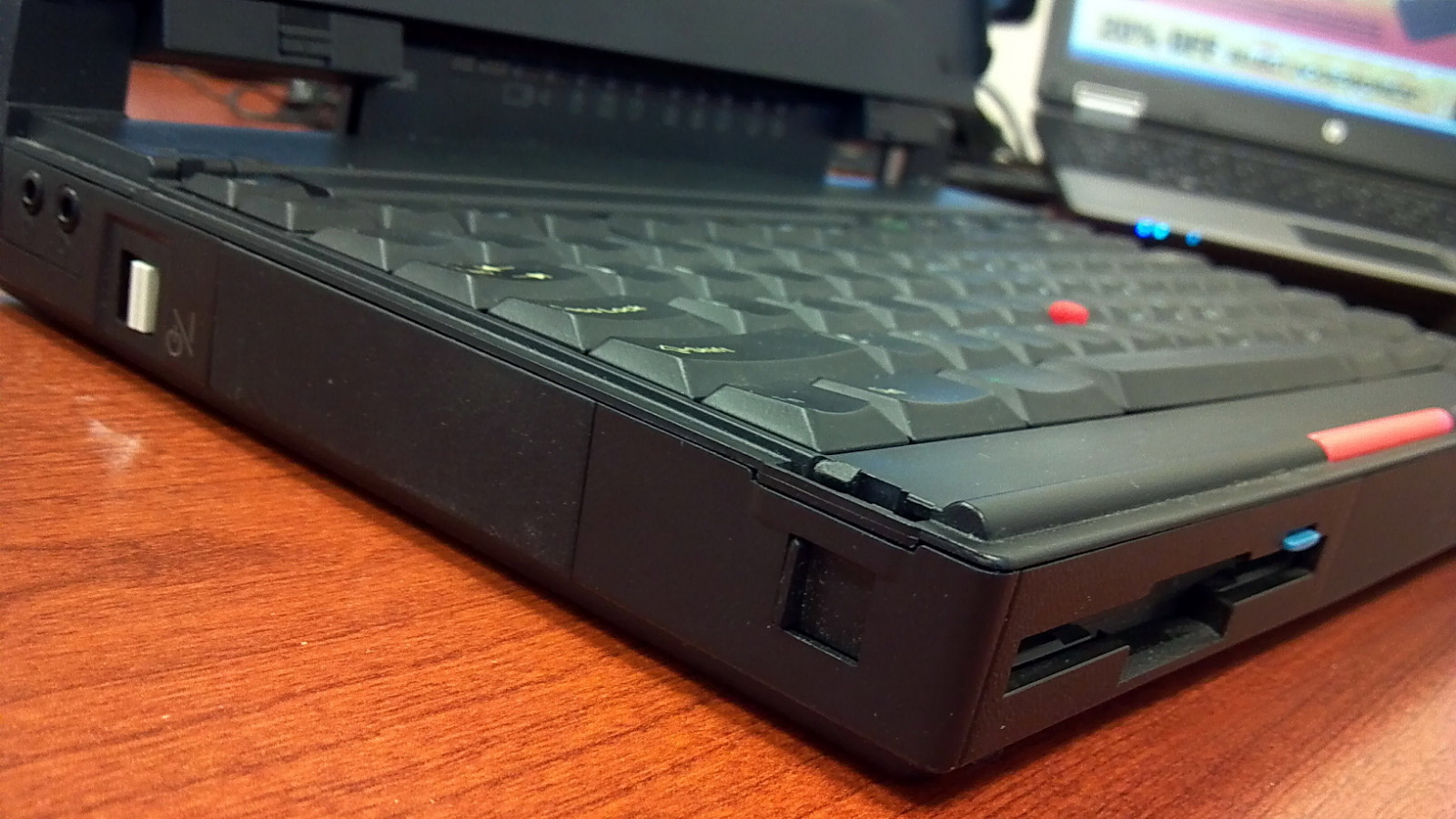 ✿✿✿ IBM THINKPAD 360PE-2620 TOUCH Flip Screen ✿✿✿ 30 years old