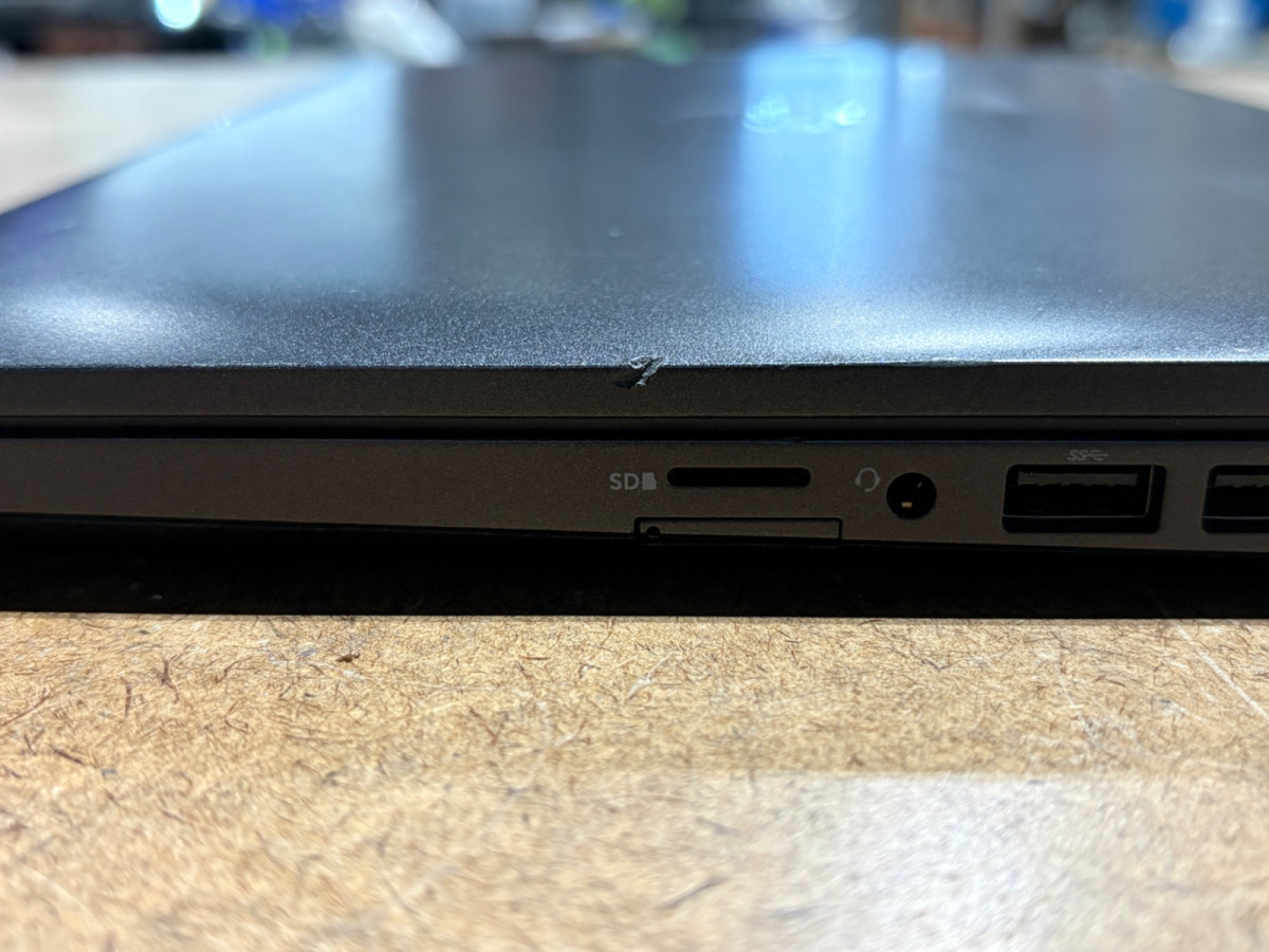 Dell Latitude 5430 14″ i7-1255U 8GB RAM 256GB SSD FHD | No WIFI/Charger/OS READ