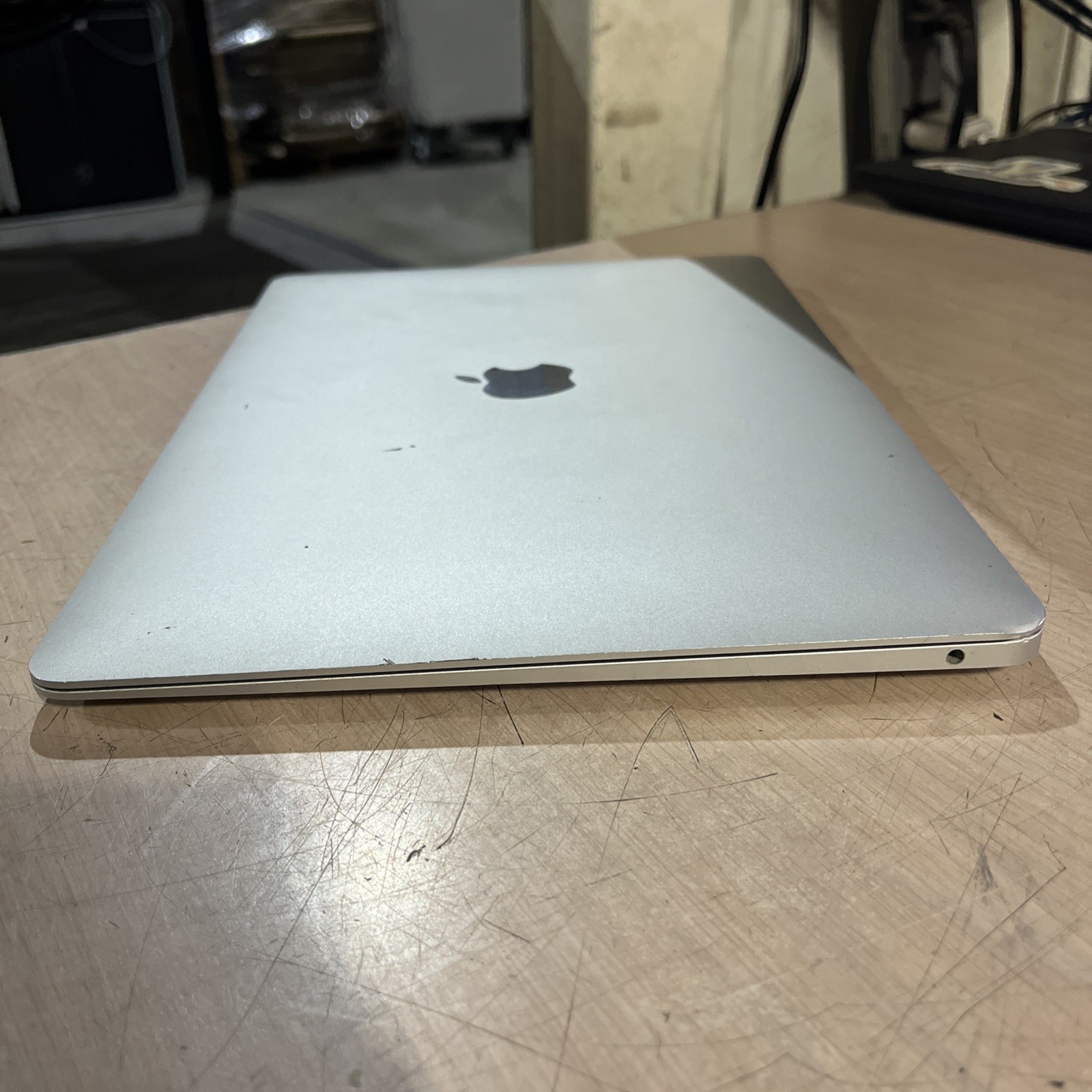 APPLE MACBOOK AIR 13″ SCISSOR, 2020 CORE I3-1000NG4 1.1GHZ 8GB RAM NO HD