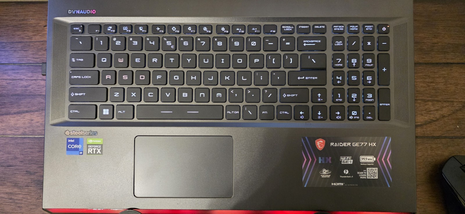 MSI GE77HX 12UHS 17″ 240Hz 12900HX 3080ti 32GB Ram