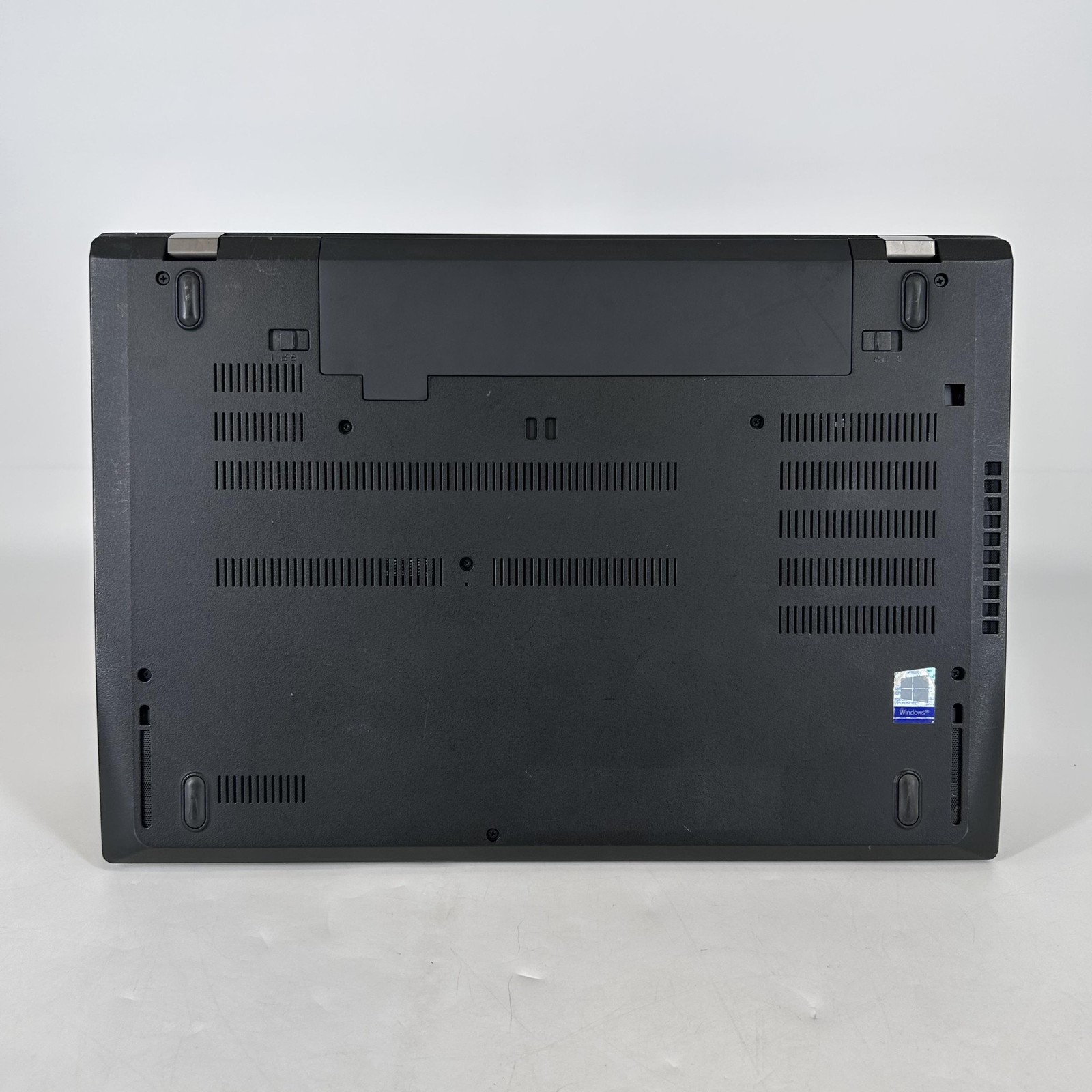Lenovo ThinkPad T580 15.6 FHD TOUCH i7-8650U 1.90GHz 16GB 256GB SSD WHITE SPOTS