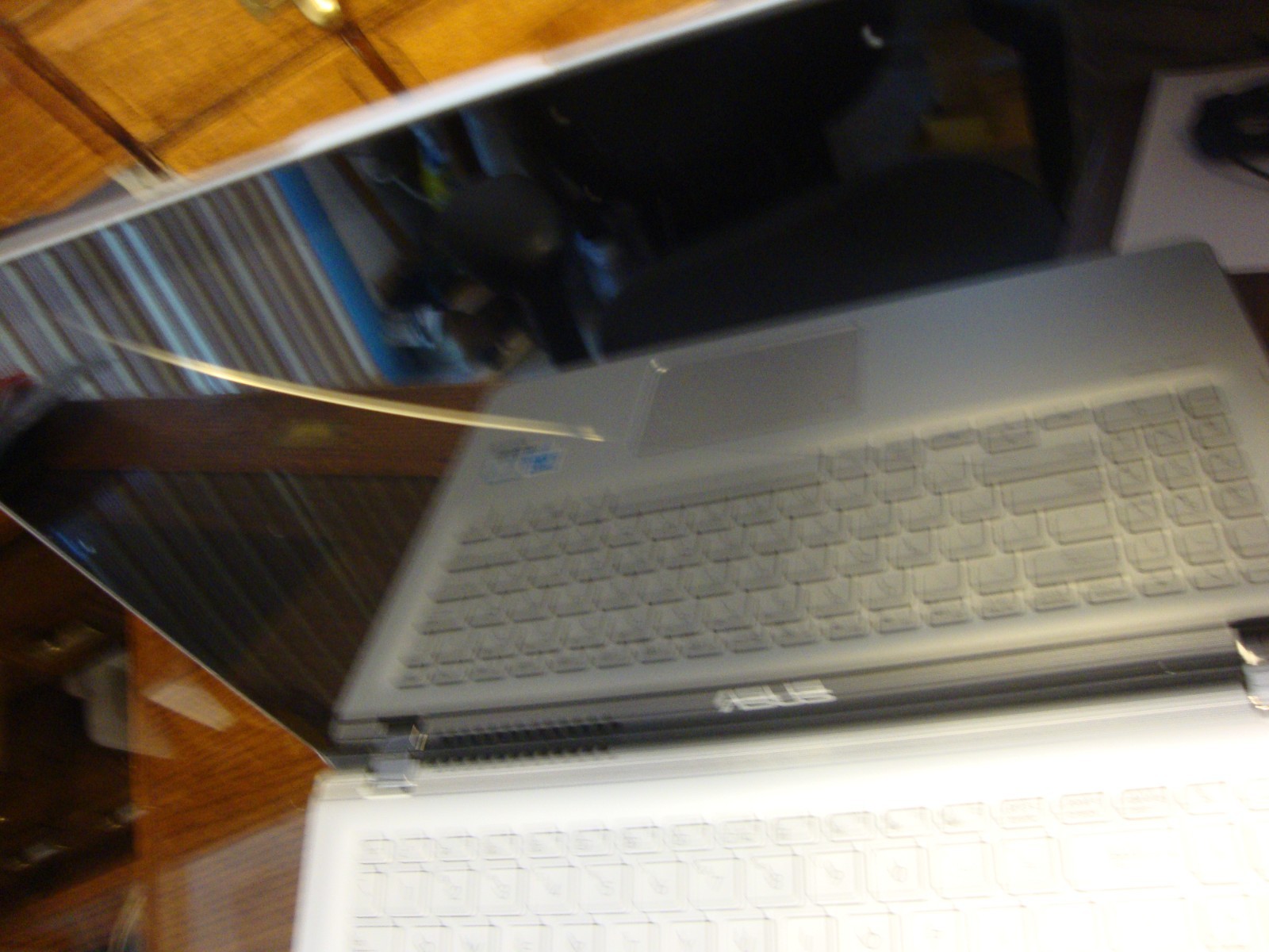 ASUS Q505UAR | INTEL CORE I5-8250U @ 1.60 GHz 1TB HDD 24GB RAM Windows 11 Home