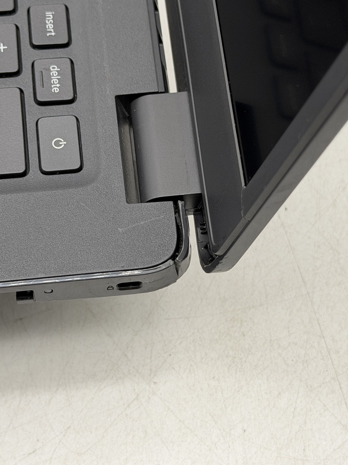 Dell Latitude (3410) 14inch i7-10510U 8GB 256GB No OS READ