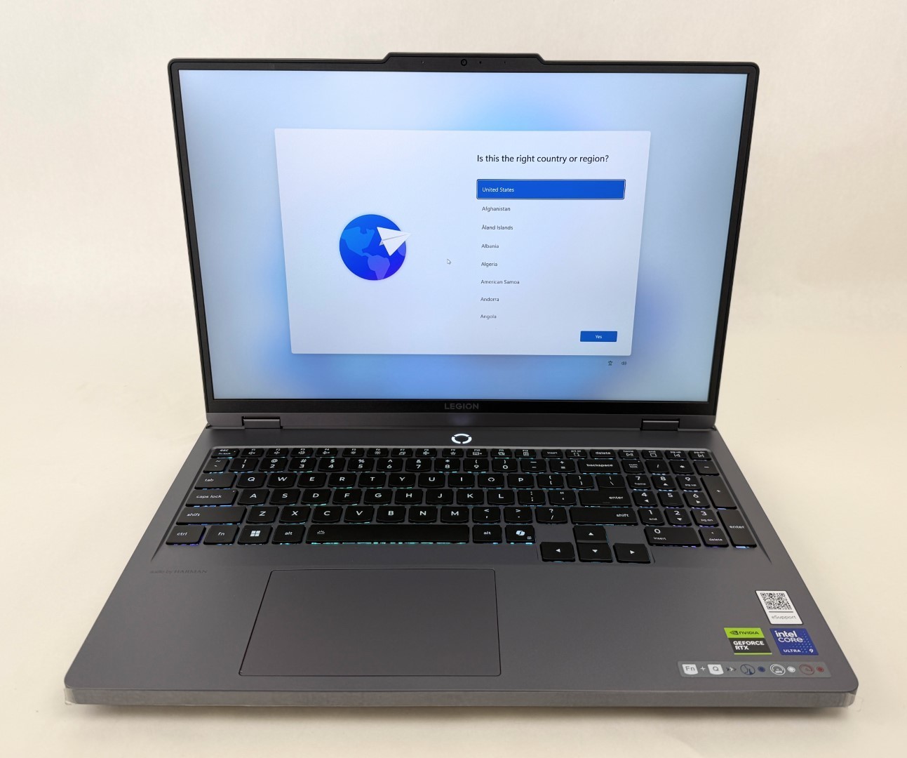 Lenovo Legion 5i 16″ Gaming Laptop – Core Ultra 9, GeForce RTX 5060, 32GB, 1TB