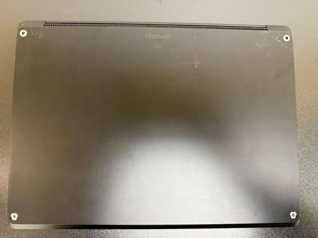 Microsoft Surface Laptop 3 13.5″ i5-1035G7 8GB RAM – DOESN’T BOOT