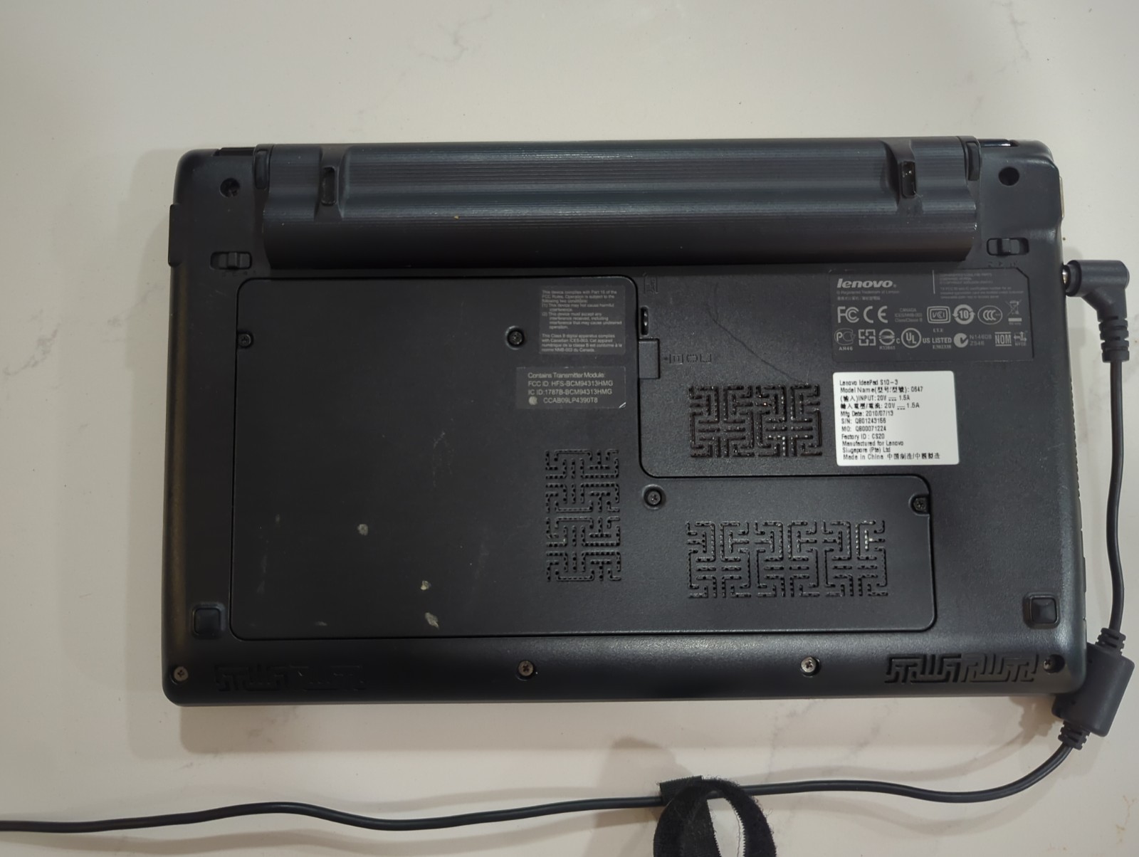 Lenovo IdeaPad S10-3 320GB HDD 10.1″ Intel Atom N455 1.66 GHz 1 GB Laptop No Hdd