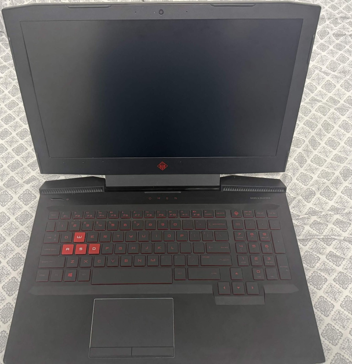 HP OMEN 15-ce011dx i7 GTX 1050 15.6” 16gb Ram Gaming Laptop