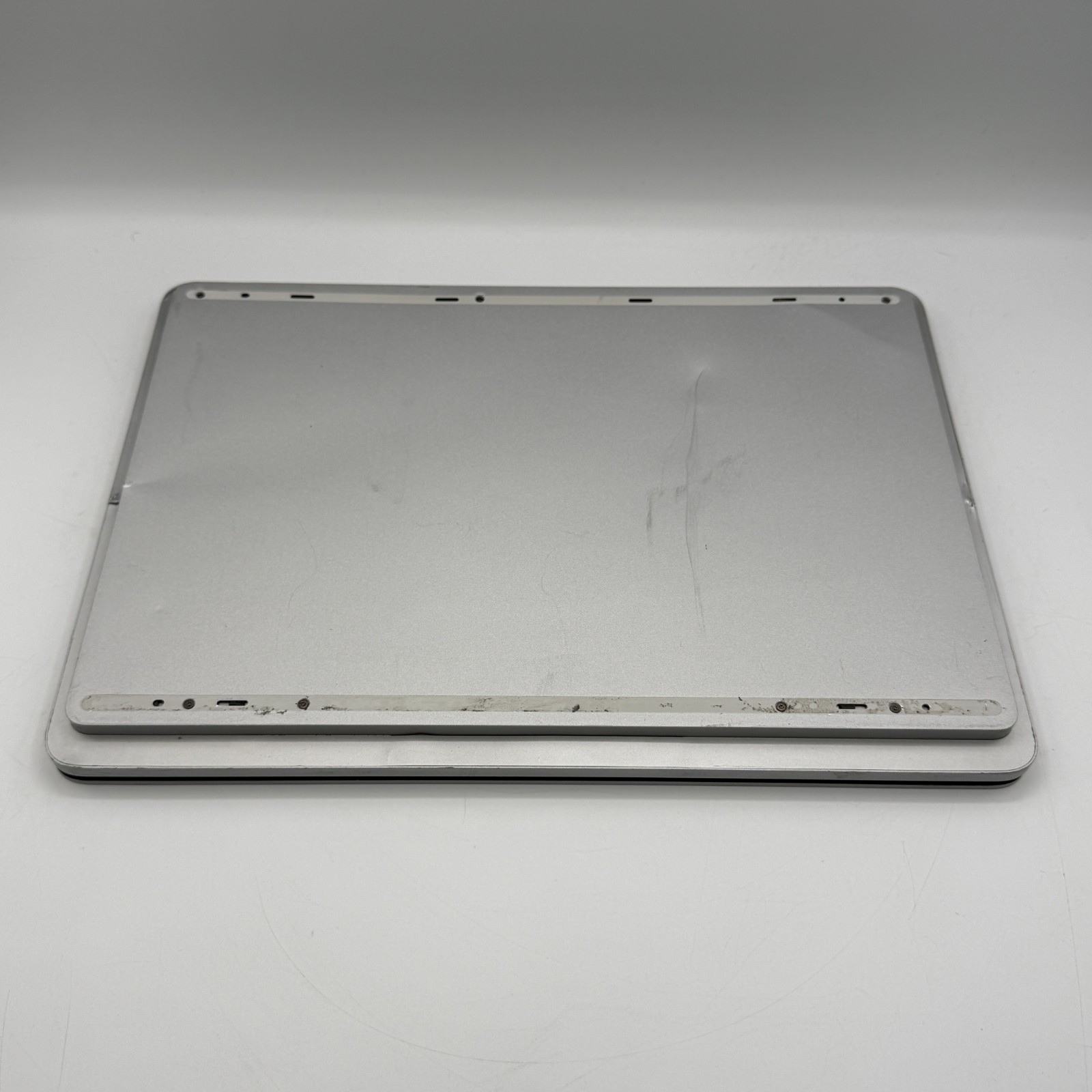 Microsoft Surface Laptop Studio 14.4″ i7-11370H 32GB RAM 512GB SSD RTX A2000