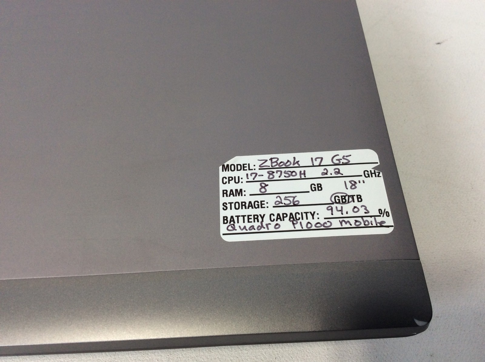 HP ZBook 17 G5 i7-8750H 2.20GHz 8GB 256GB NVMe 17″ FHD Quadro P1000 Battery Good