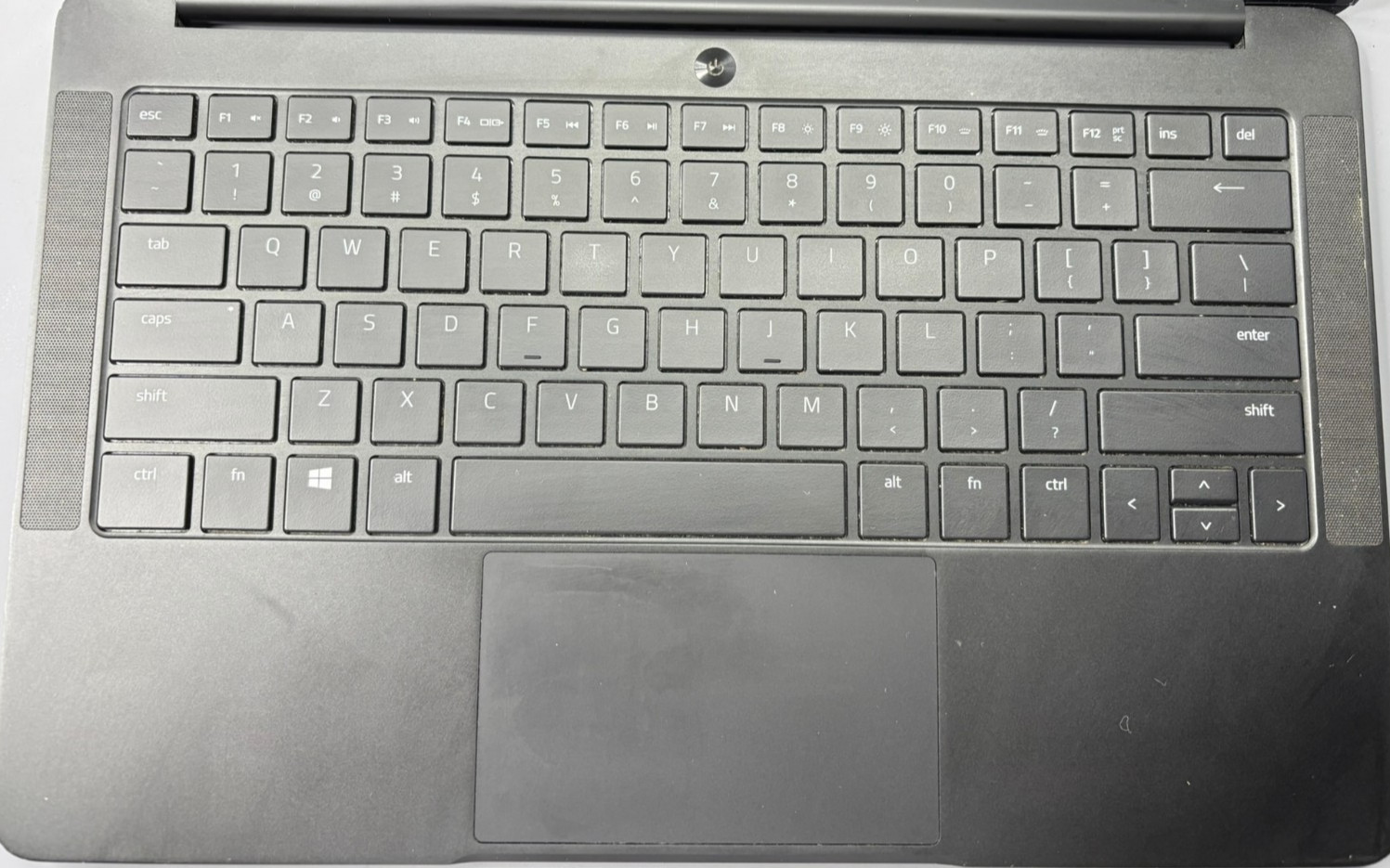 Razer Blade Stealth RZ09-0196 (8GB RAM, 128GB SSD) Laptop