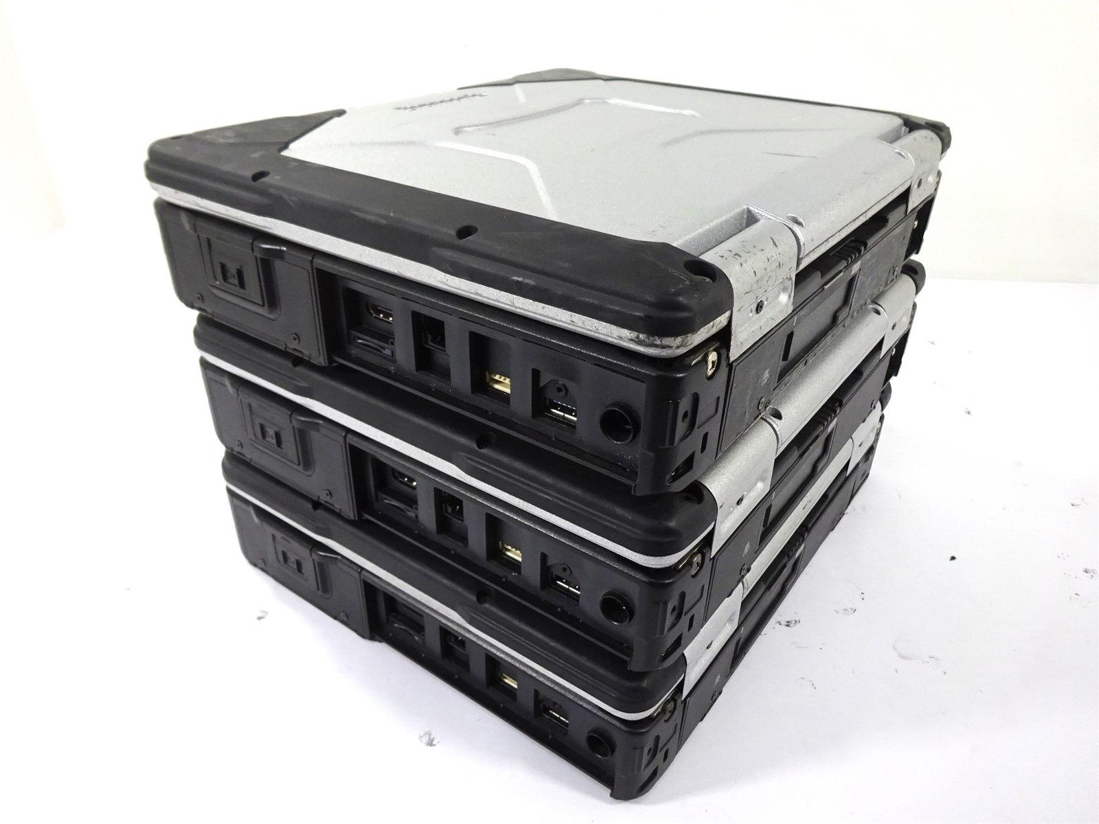 Lot 3 – Panasonic CF-31 – MK4 – Core i5-3340M 2.7GHz 4GB – Bios Locked