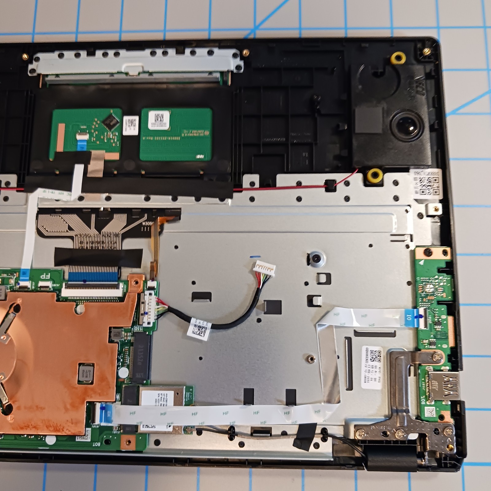 Asus L410m 180 Degree Laptop Celeron N4020 @ 1.10GHz 4g Ram 64g SSD Linux Mint