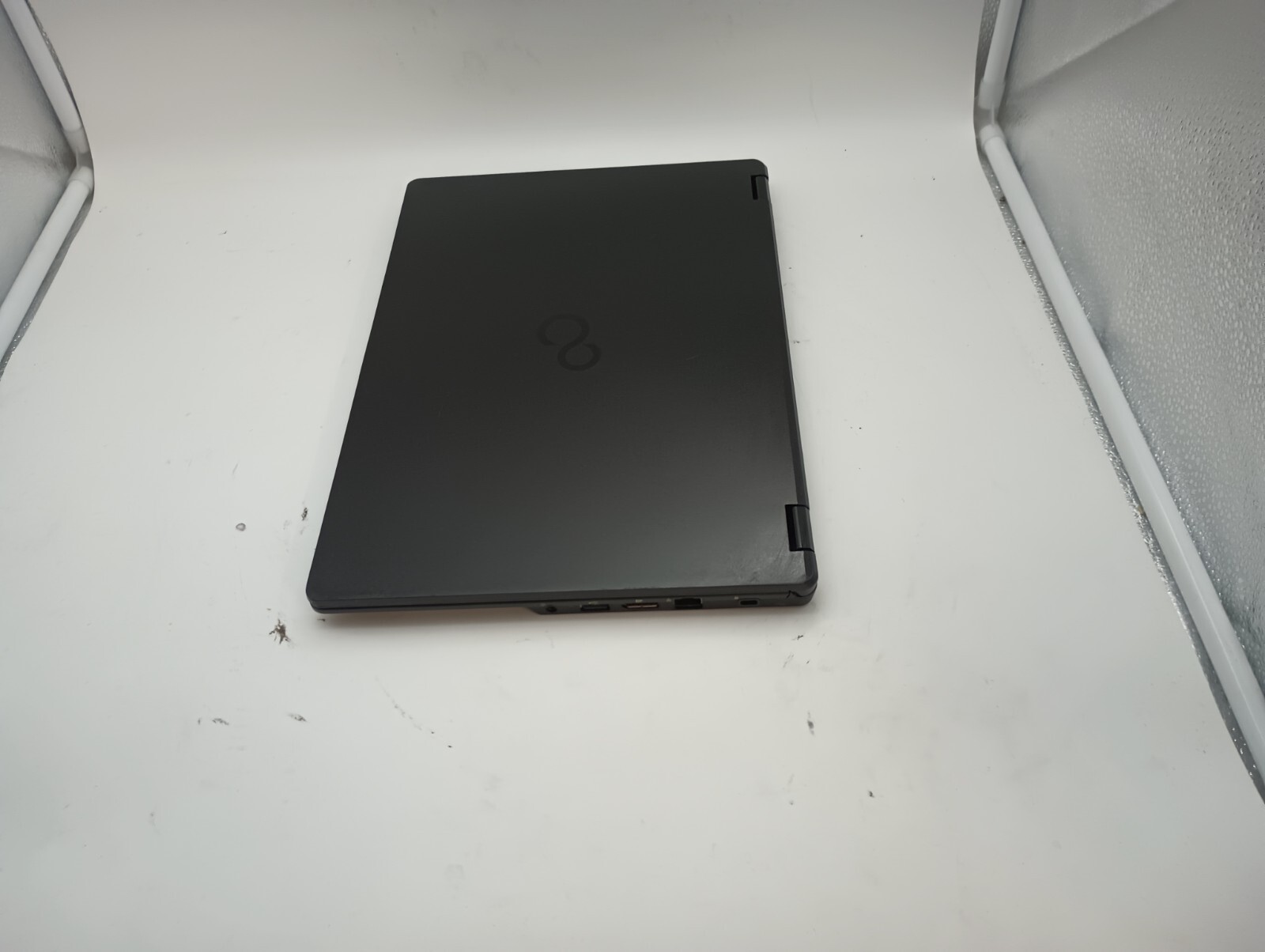 7081 LifeBook U747 w/genuine Fujitsu Charger!! i5 6th gen.8GB.256GB M.2.14″ FHD.