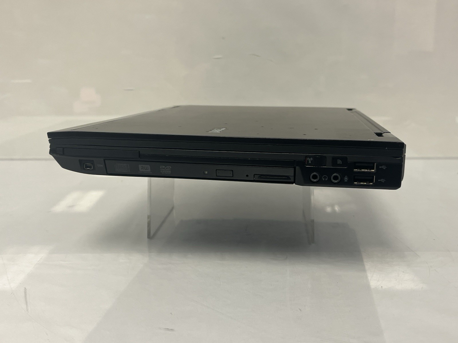 Dell Latitude E6400 14.1″ Intel C2D P8700 2.53GHz NO Ram NO HDD FOR PARTS