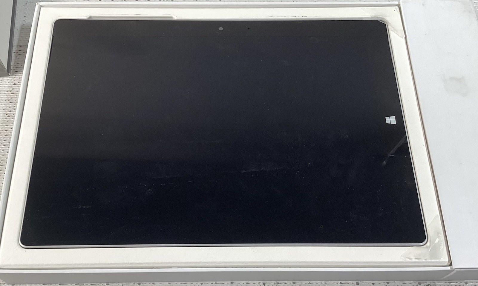 Microsoft Surface 3 10.8″ Atom x7-Z8700 4GB 128GB SSD See Pics