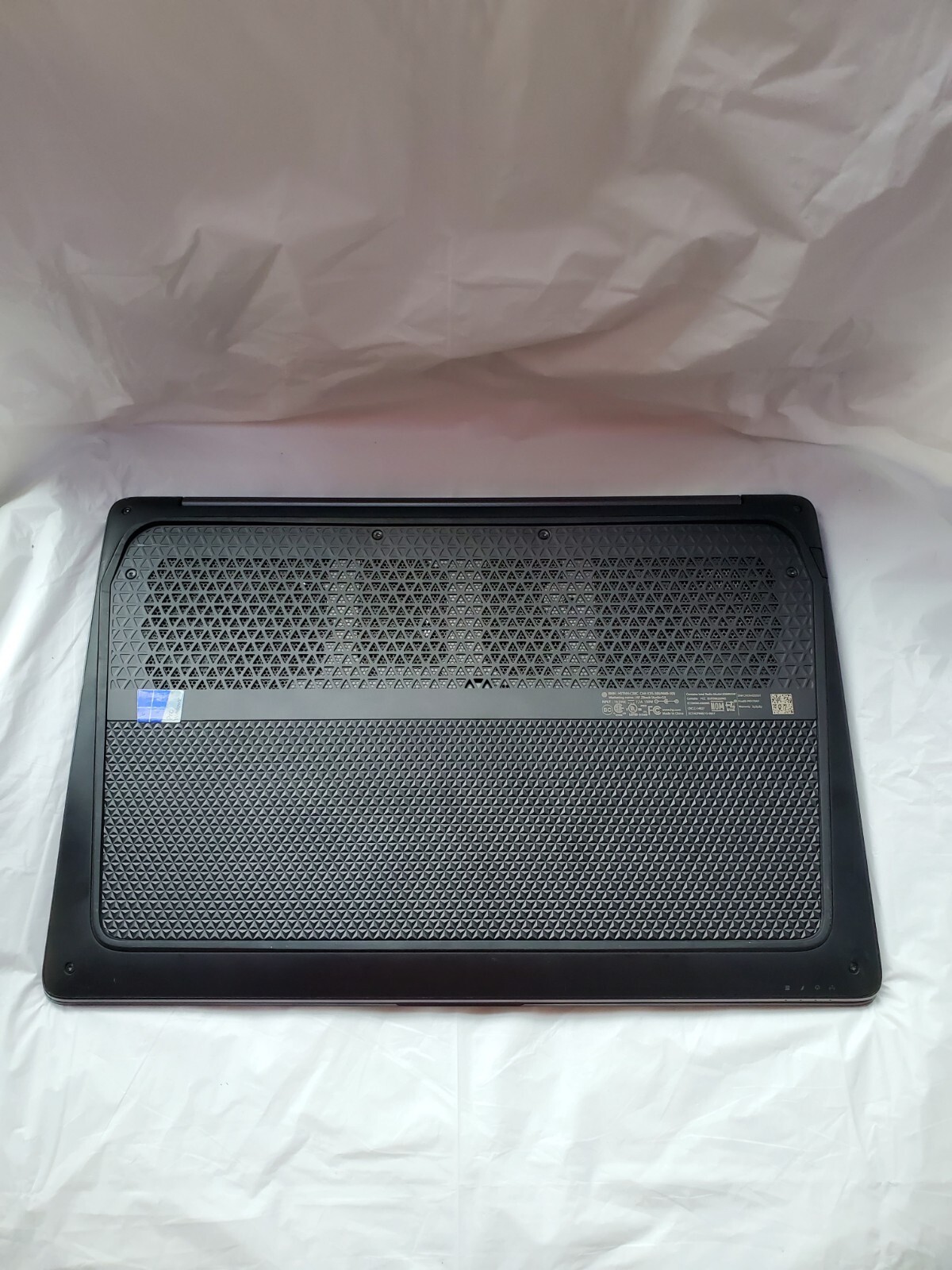 HP ZBook Studio G3 w/ Intel Core i7-6700HQ 16GB RAM 256GB SSD WIN 11 PRO
