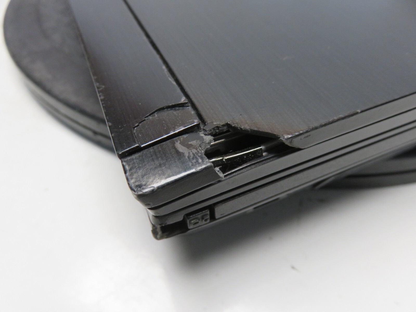 Dell Latitude E6400 Intel Core 2 Duo 2.53GHz 1 GB NO HDD No Batt