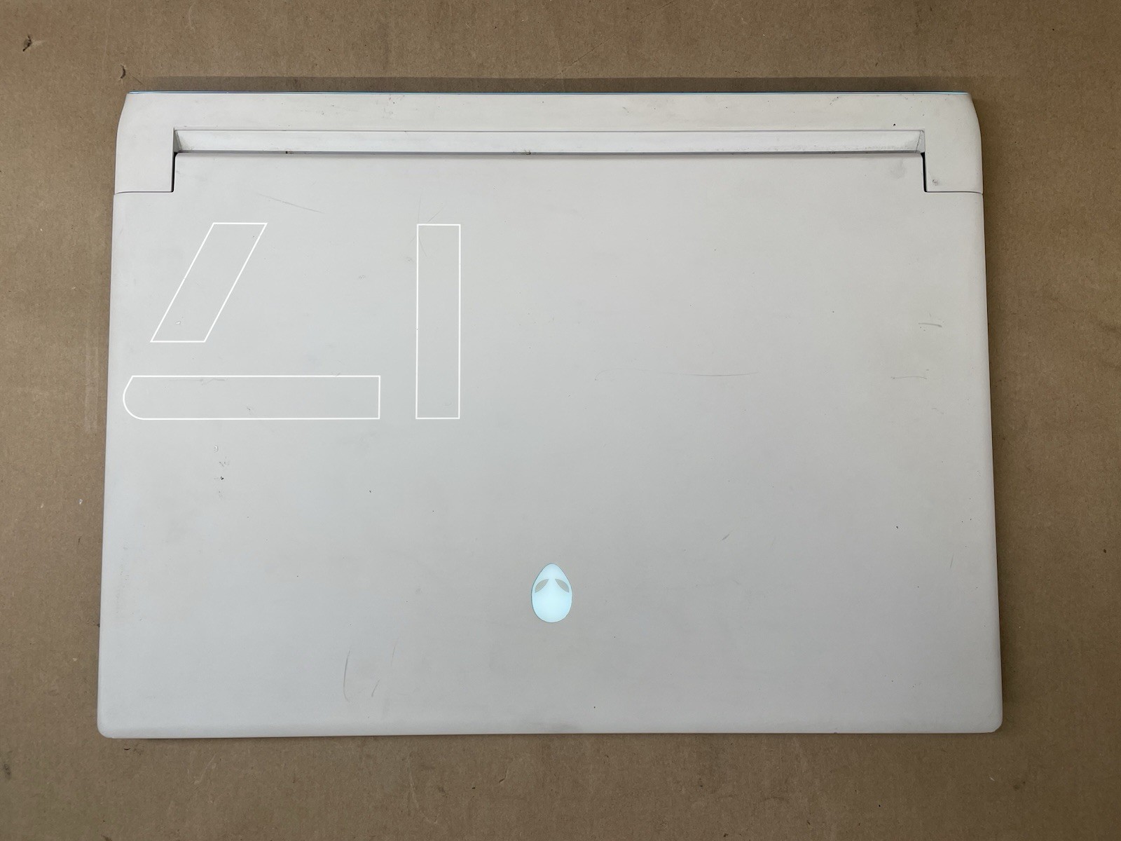 Alienware x17 R1 17.3″ i7-11800H@2.30GHz 16GB RTX3070 1TB SSD Win11