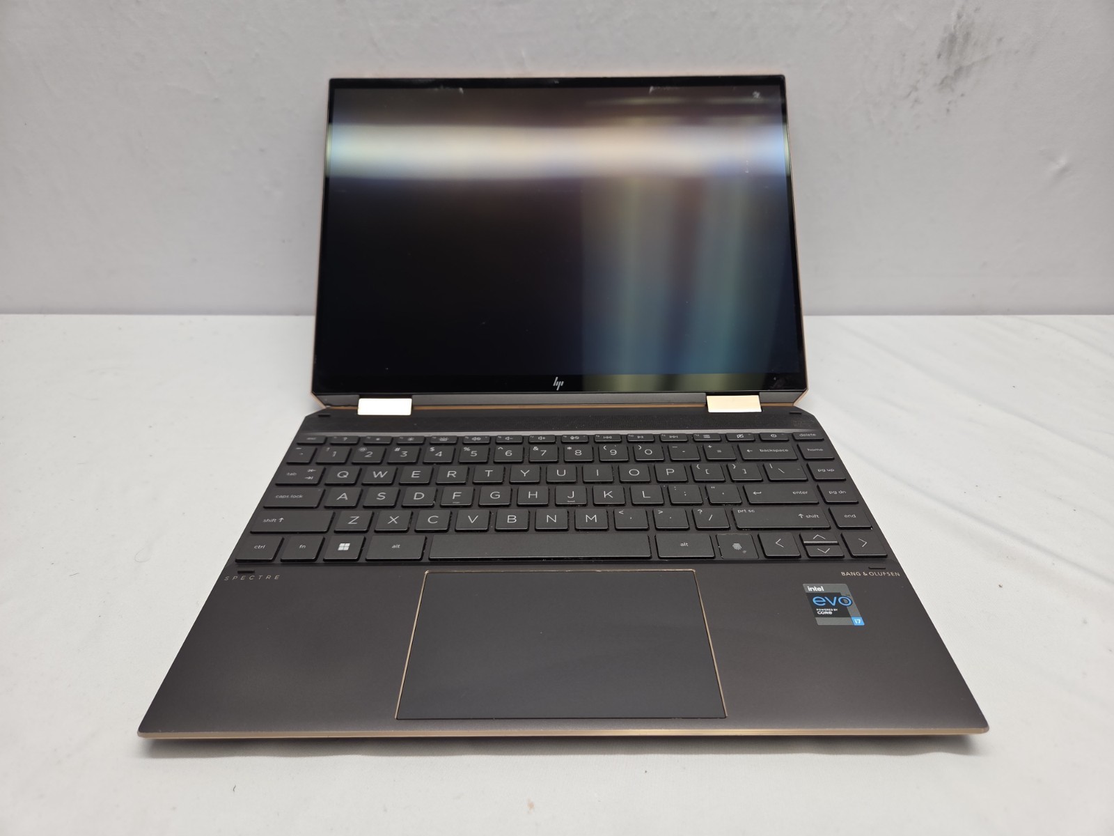 HP Spectre x360 2-in-1 Intel Core i7 11th Gen 15.6″ 256GB 16GB Bad Port (15-EB1)