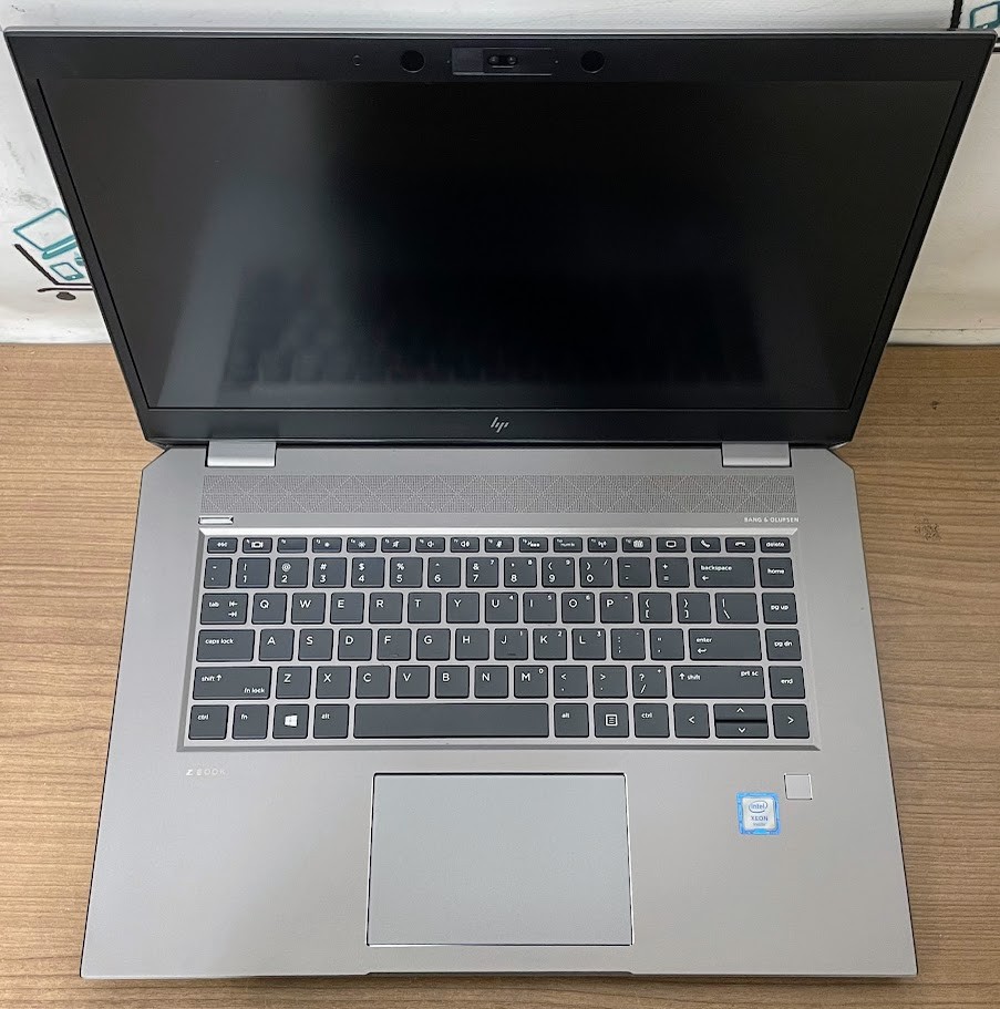 HP ZBook Studio G5 15.6 W11P Xeon E-2176M Quadro P2000 2.7GHz 16gb RAM 512gb SSD