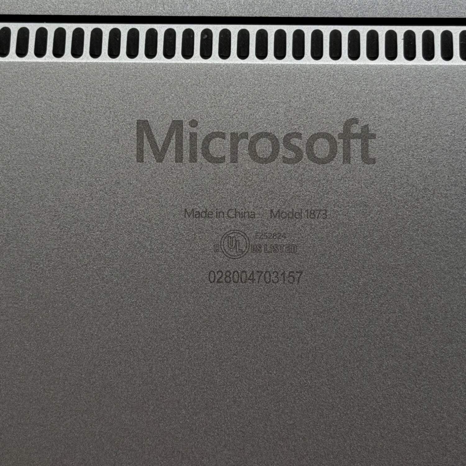 Microsoft Surface Laptop 3 1873 15″ Ryzen 5 Edition 2.1GHz 8GB RAM 128GB SSD