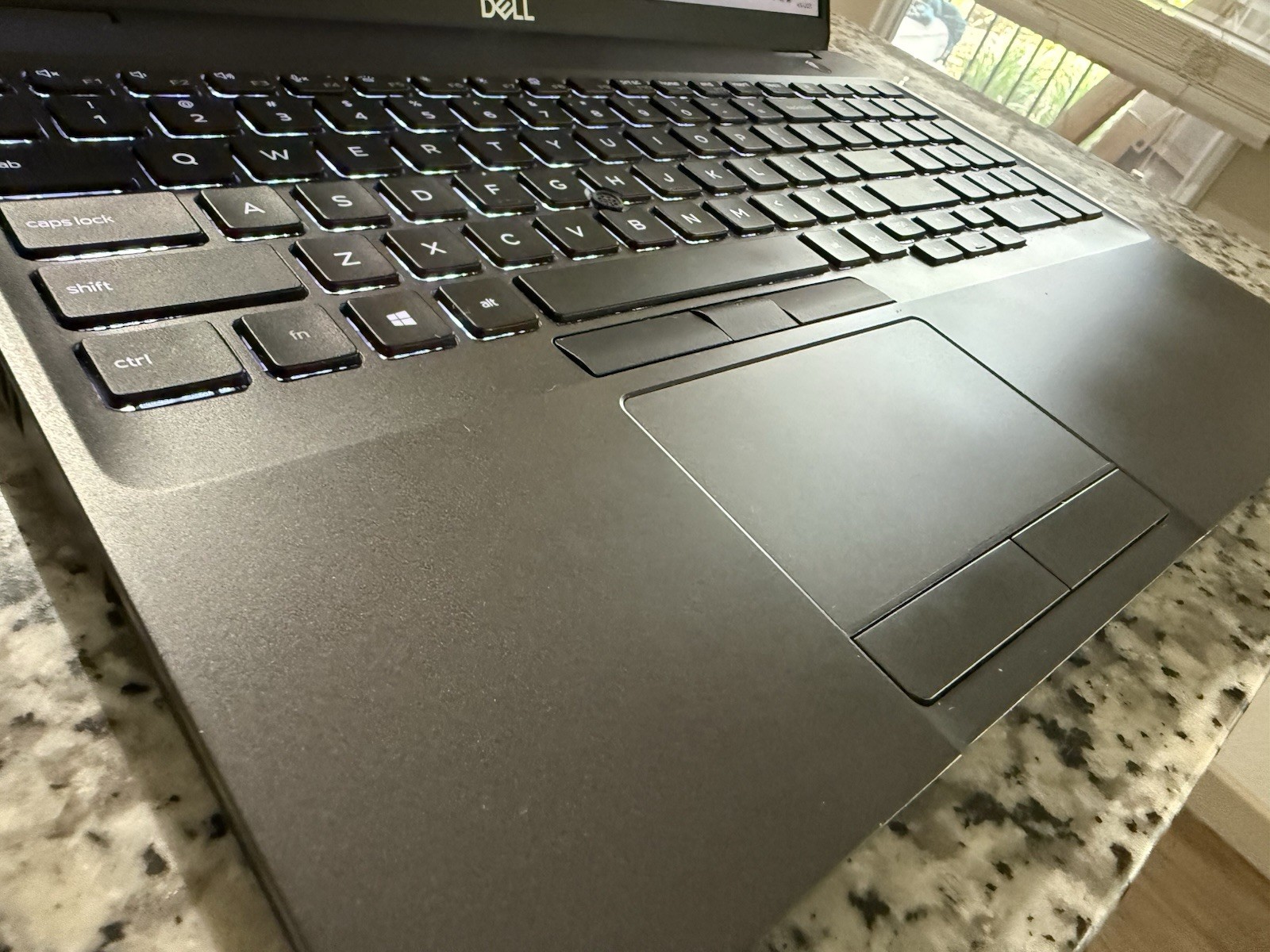 Dell Latitude 5501 15.6″ i7-9850H up 32GB RAM 2TB SSD Win11 Pro NVIDIA & Office