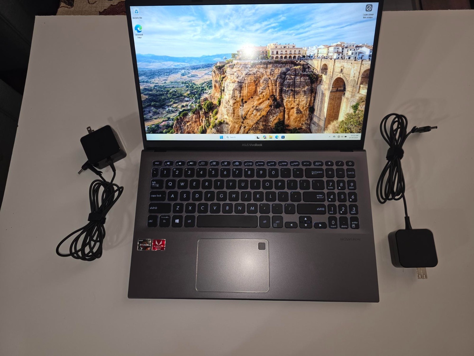 ASUS VivoBook F512D 15.6″ LT Ryzen 5 3500U 8GB RAM 512GB SSD Win 11 Pro