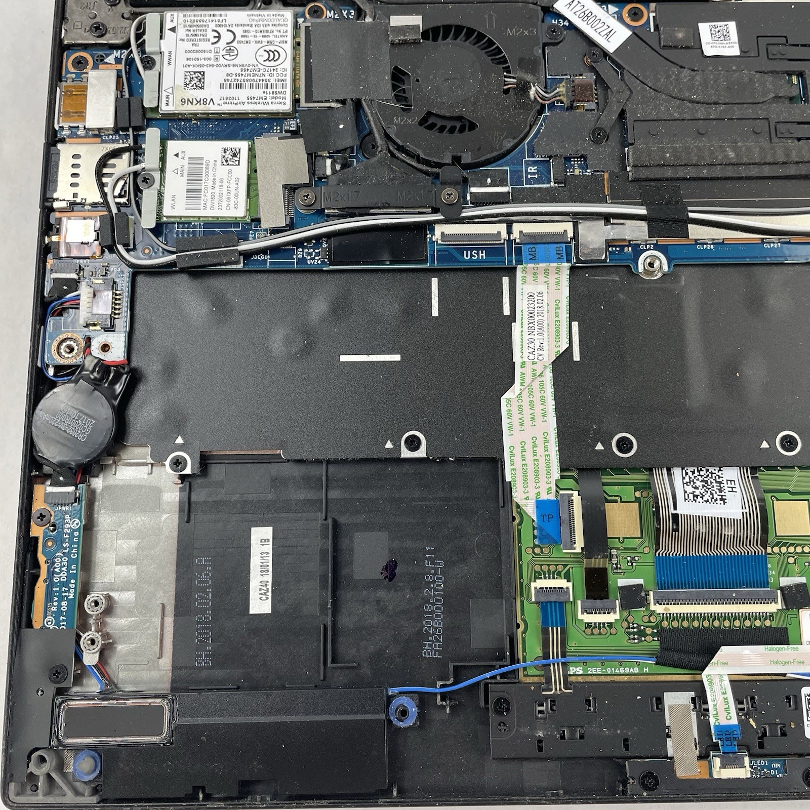 Dell Latitude 7390 2 in 1 13.3″ Touch i3-7130U 2.70 GHz 4 GB RAM No SSD/OS/Batt