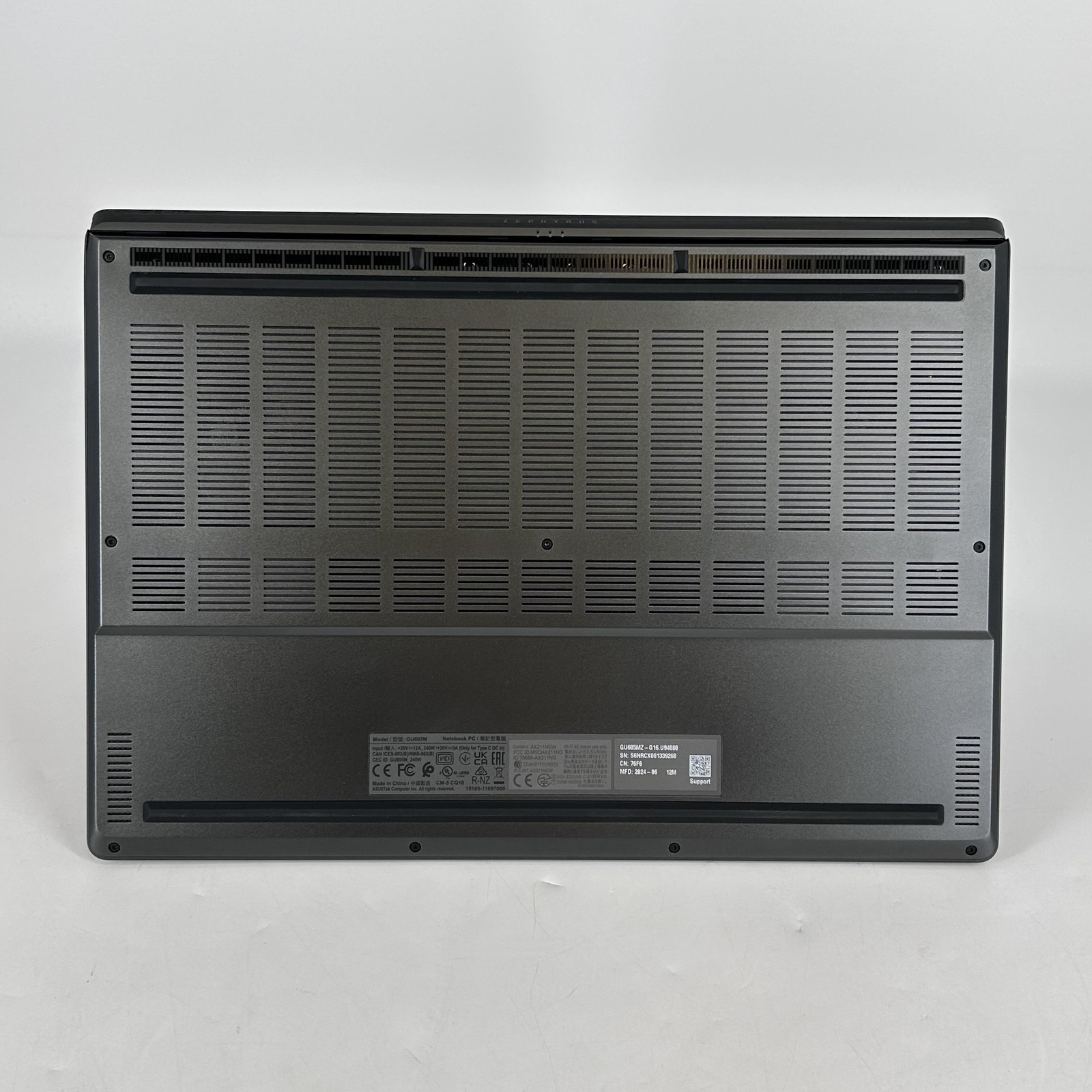 Asus ROG Zephyrus G16 GU605 16 240Hz QHD+ 2.5 GHz Ultra 9 185H 32GB 1TB RTX 4080
