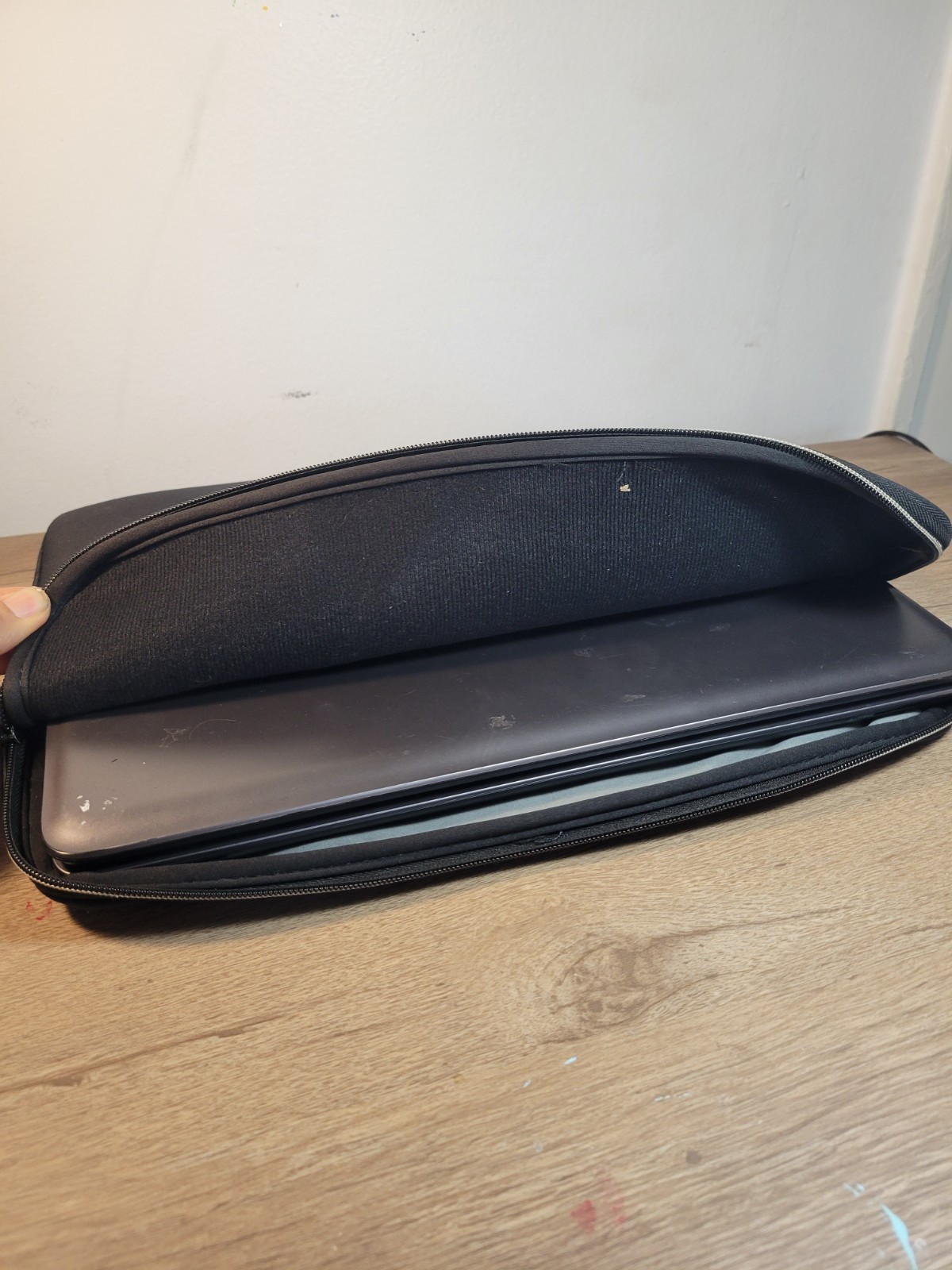 hp 655 E1 Vision black Laptop With Cover