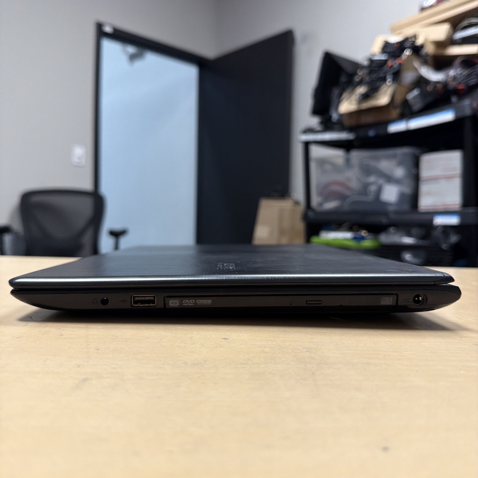 *PARTS Acer Aspire E 15 E5-575-72L3 Laptop Intel Core i7-6500U NO RAM/HD/OS