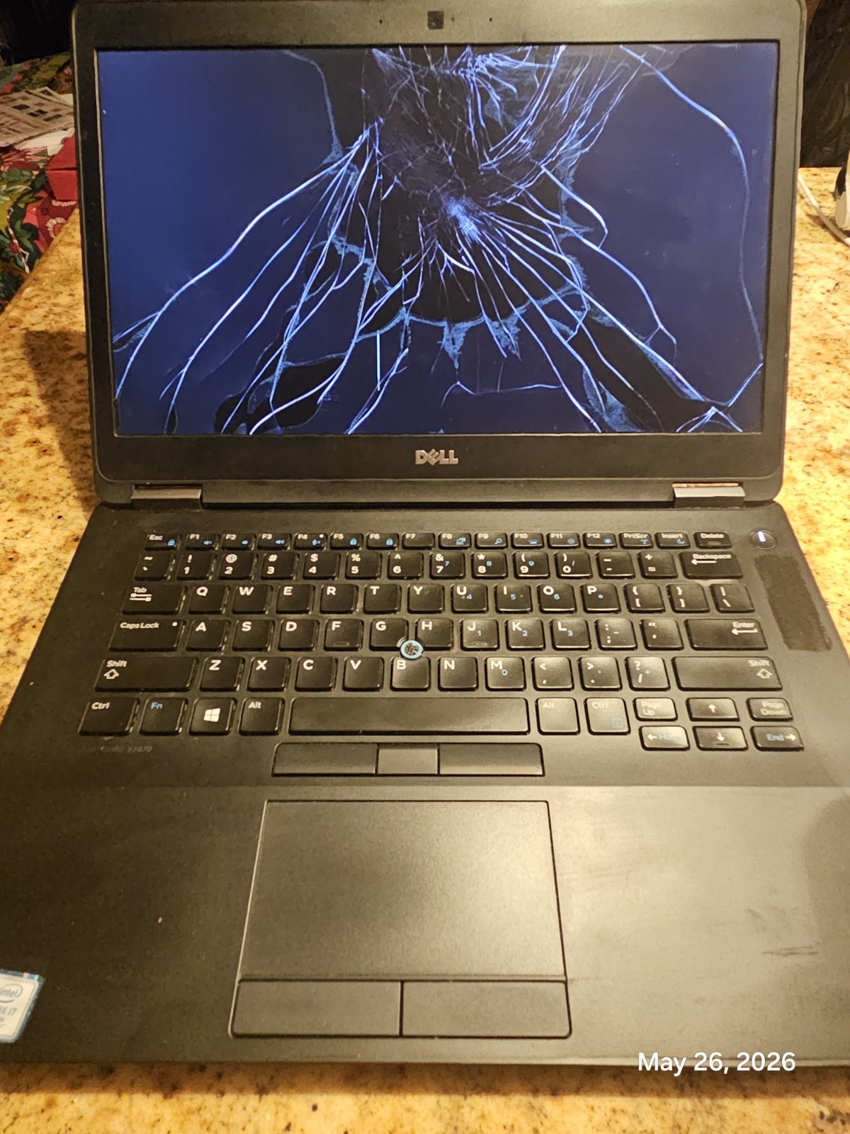 Dell Latitude E7470 Core i5 6300U 2.4GHz 14″ – Broken Screen FOR REPAIR OR PARTS