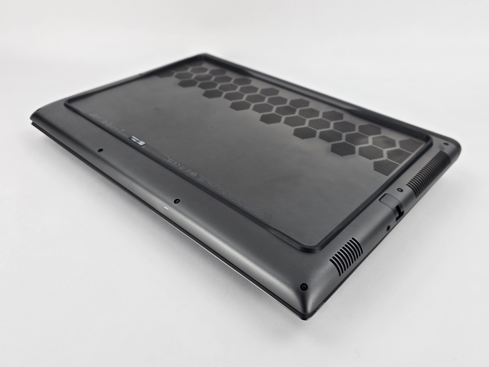 Dell Alienware M16 R2 16″ Ultra 9 185H 32GB 1TB RTX 4070 – For Parts – AS-IS