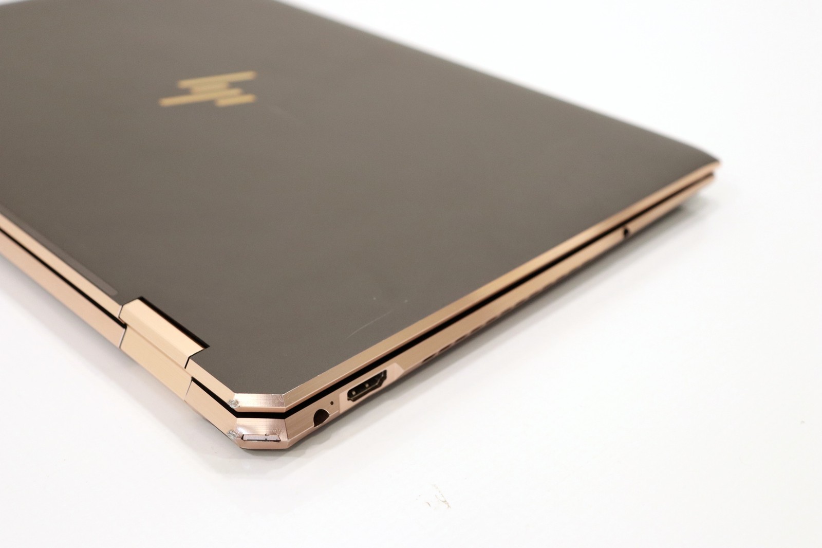 HP Spectre x360 Convertible 15-eb1043dx 2in1 i7-1165G7 16GB 256GB NVMe W11H Read