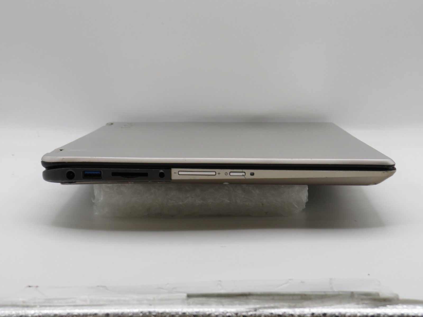 Toshiba Satellite Radius P55W | i7-4510U @ 2GHz | 8GB DDR3 | No OS/HDD | PARTS