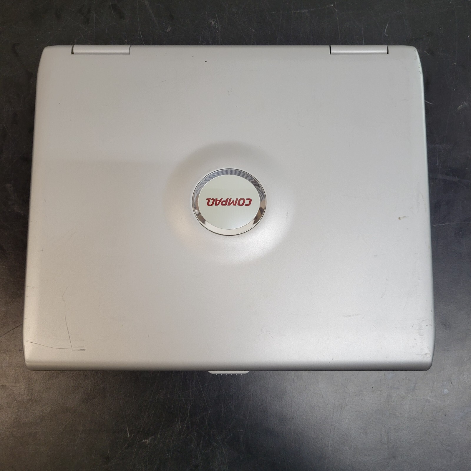 Compaq Presario 2100 15″ Intel Celeron 256 MB RAM 0 GB HDD