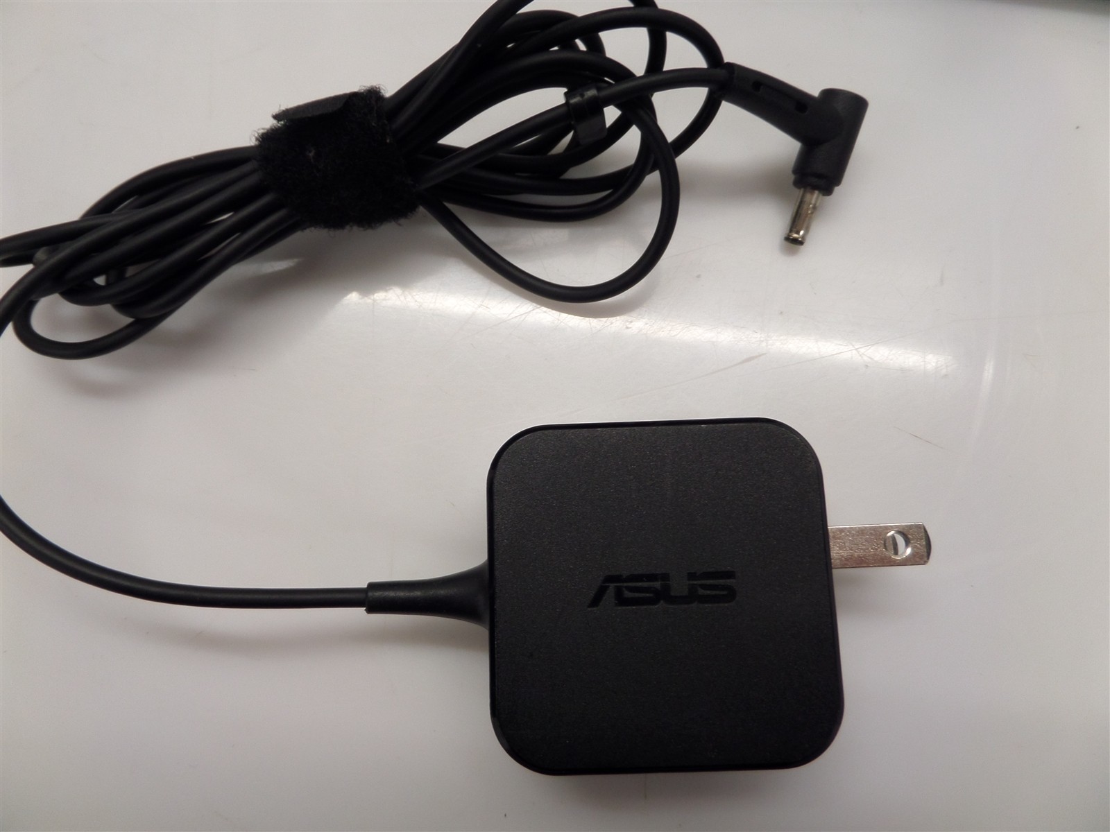 Asus E410M 14″ Notebook PC w/ N4020 1.1GHz CPU 4GB RAM 64GB eMMC – Batt. Issue