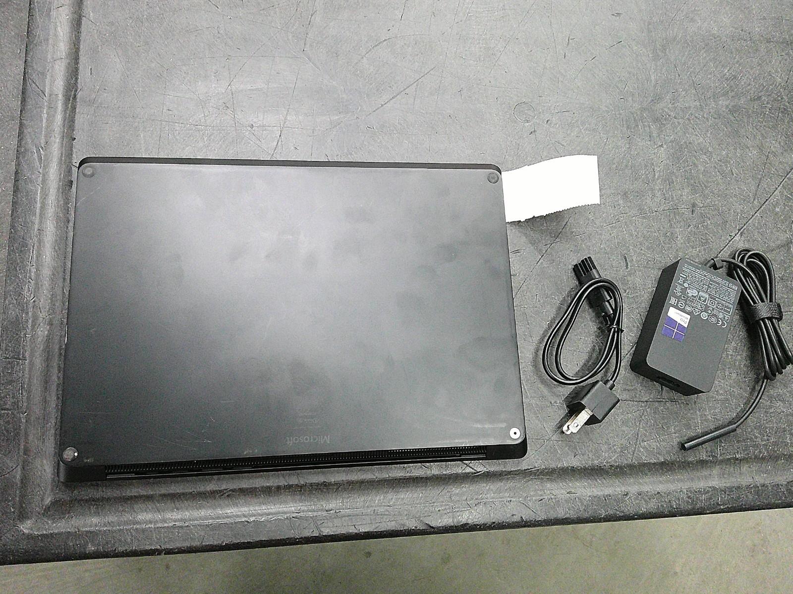 Microsoft Surface Laptop Go 2 12.4″ Touch Intel i5 G11 8GB RAM 128GB SSD Win10