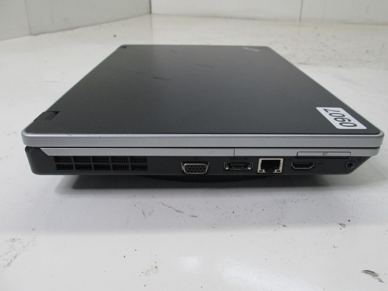 Lenovo ThinkPad Edge Intel Core i3 M370 2.4 GHz NO HDD NO BAT