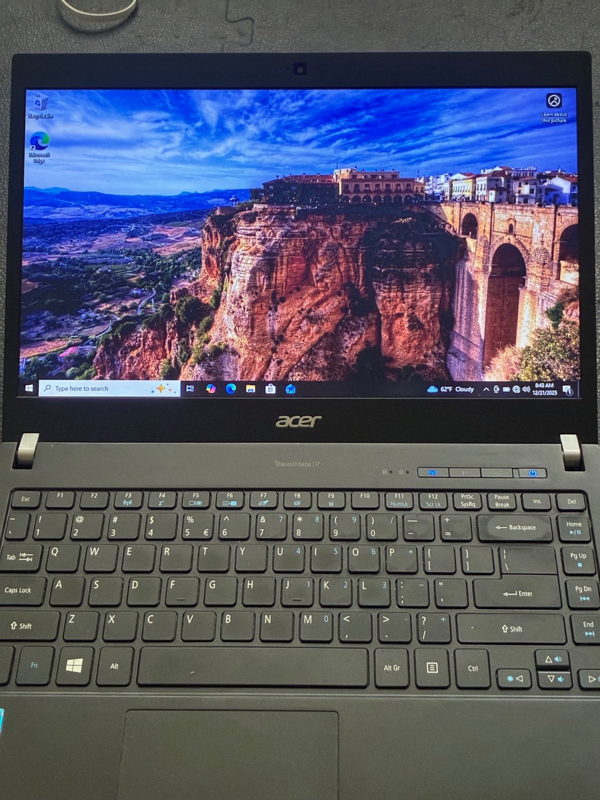 Acer TravelMate P648-M Laptop 14″ Intel i5-6200U 2.30GHz, 8GB Ram, 256GB SSD