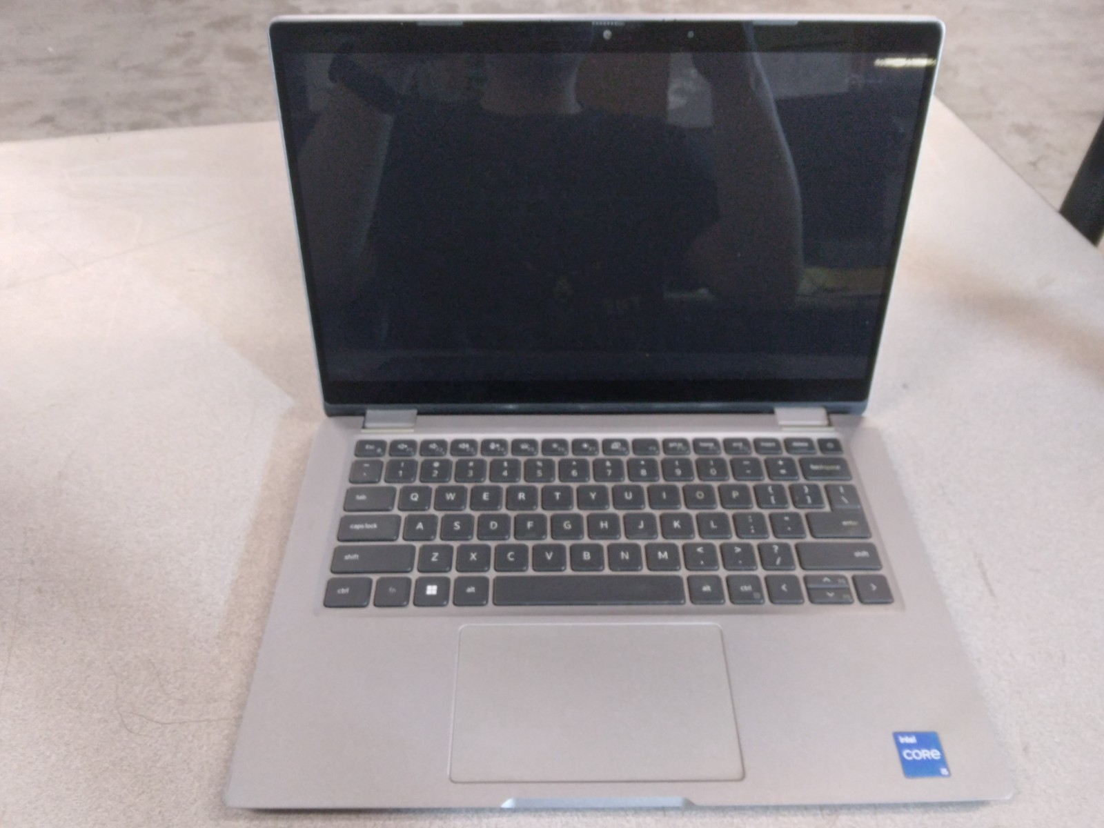 Dell*Latitude*5330*Intel*i5-1245U*512GB*NVMe*16GB*DDR4*Iris*Xe*graphics