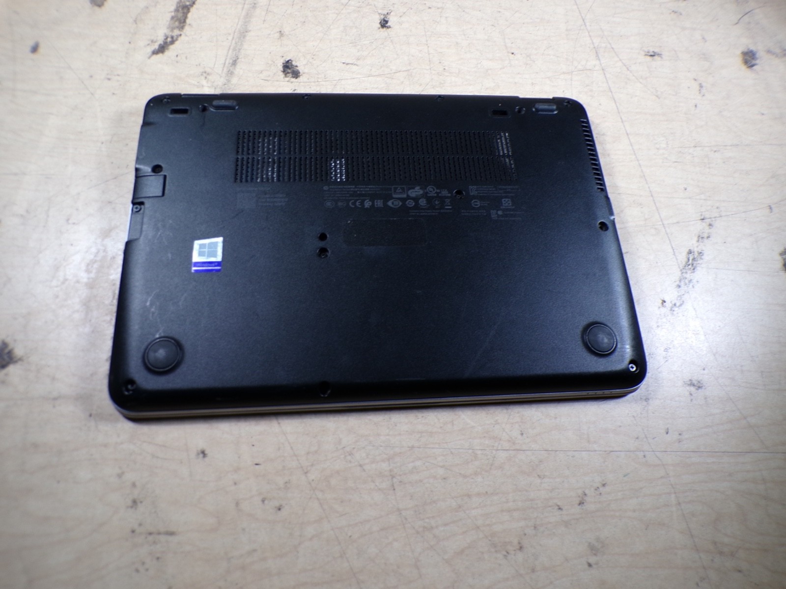 HP ELITEBOOK 820 G4 INTEL CORE I5-7300U 8GB RAM **BIOS L0CKED /NO BATTERY